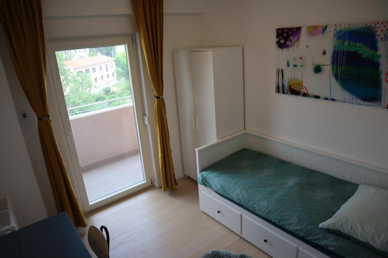 Veronika Rijeka Bagian luar foto